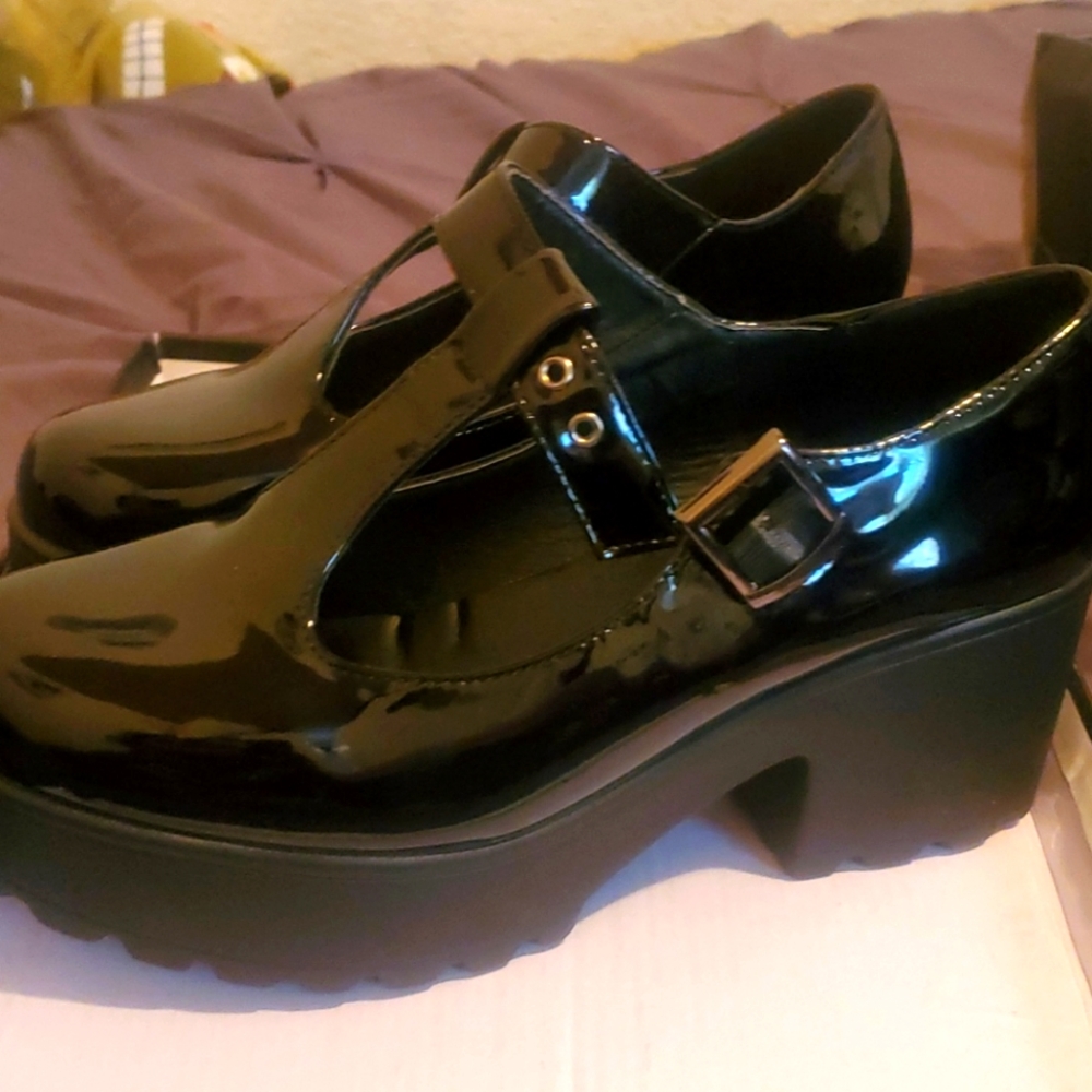 Mary Jane Style Patent Faux Leather Platform Shoes